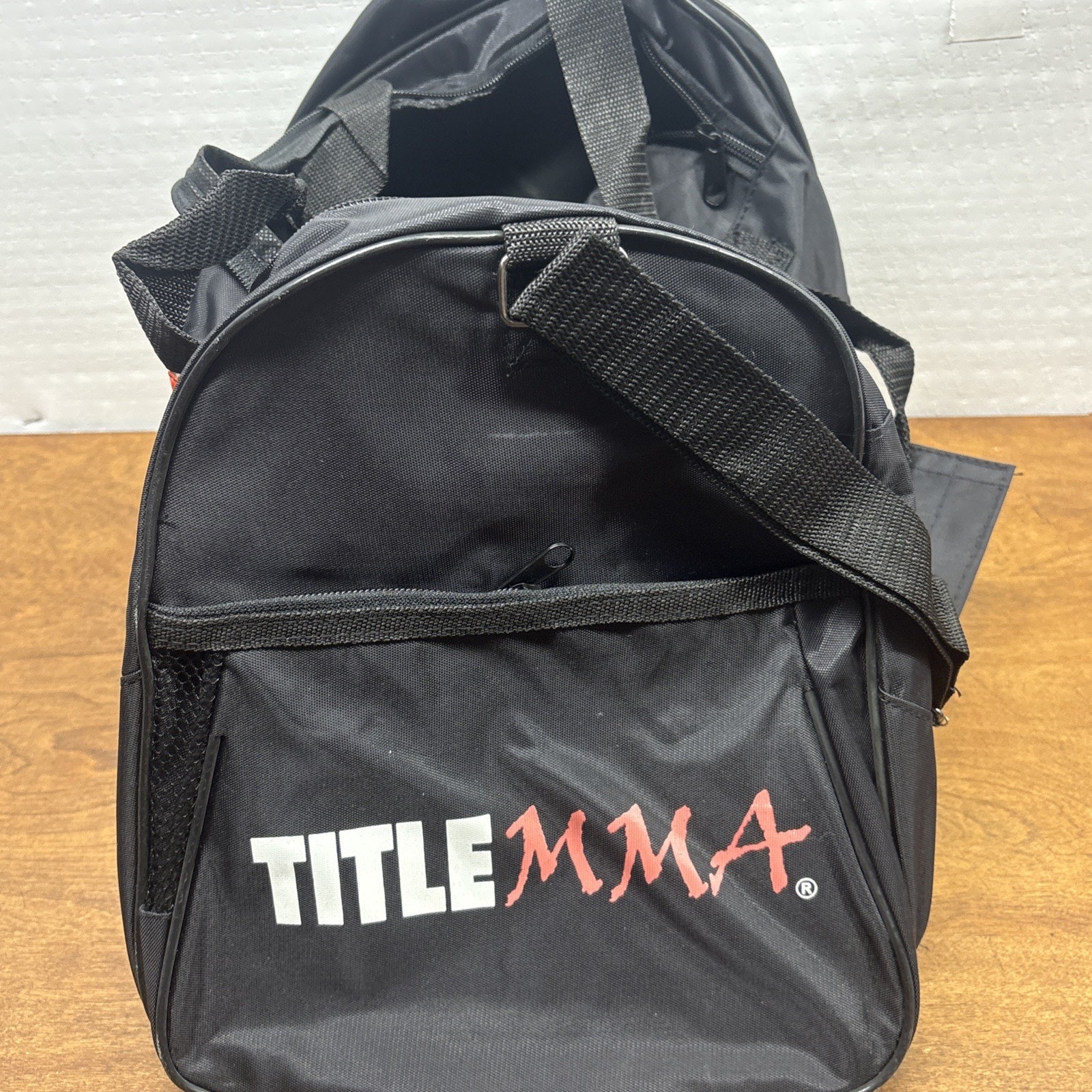 Nwot Title Boxing Club Sport Gear Gym Duffel Bag 16 X 10 X 12 Inches Black — image 4 of 6